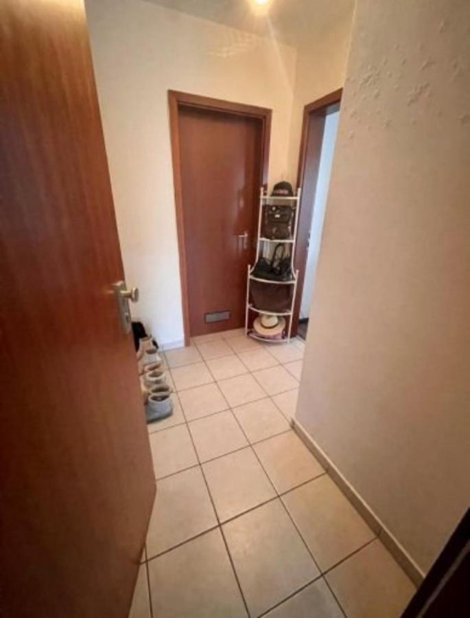 Apartment Complete Peacefully Situated Near The Airport *