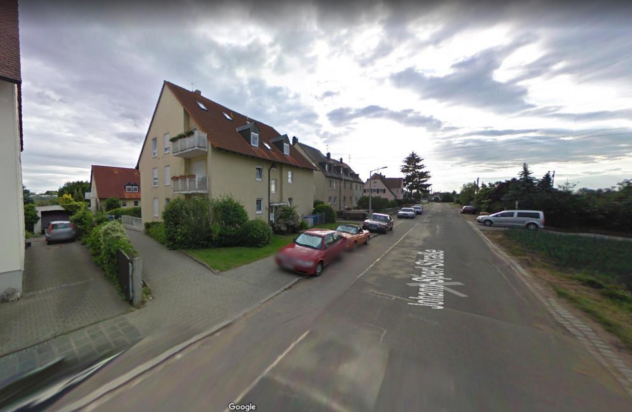 Apartment Complete Peacefully Situated Near The Airport